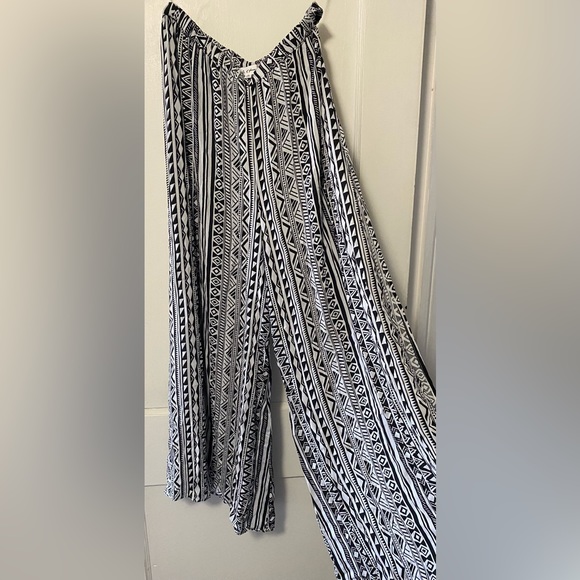New without tags - Kiwi & Punch Aztec side slit pants - Picture 3 of 7